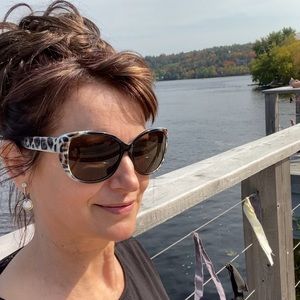 Meet your Posher, Feli